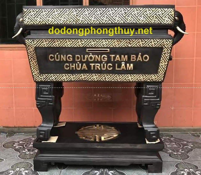 Lư hương đồng hình vuông kiểu dáng tai voi tuyệt đẹp